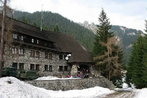 Schronisko na Polanie Chochołowskiej (1150m n.p.m.)