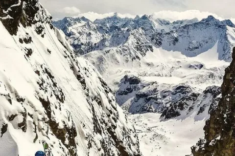Pierwszy kompletny przewodnik narciarstwa wysokogórskiego po Tatrach "Tatry na nartach. Przewod