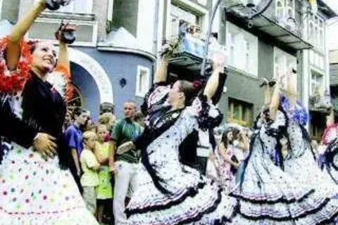Milion na festiwal folkloru