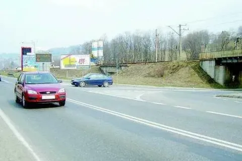 Chcą lamp na przejściu