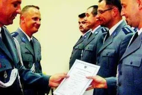 Jawi się coraz lepszy wizerunek policjanta