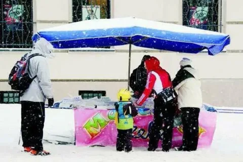 Sanepid rusza do walki z nielegalnymi stoiskami