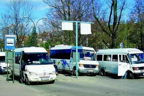 Bus nadawał się tylko do... odholowania