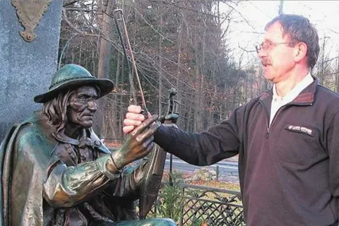 Jan Krzeptowski Sabała dostał nowy smyczek z... alarmem