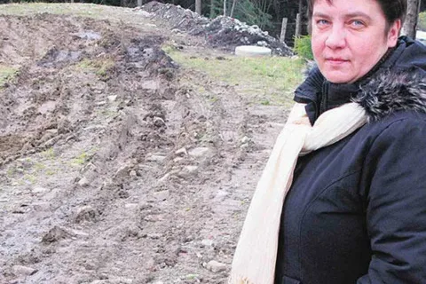 Wjechali na cudzą działkę i zniszczyli ją