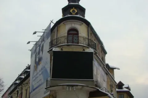 Co się czai ponad poziomem reklam na Krupówkach? [video!]