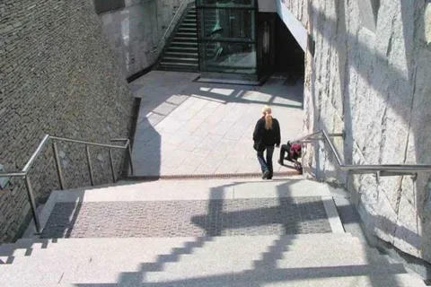 Feralne przejście podziemne to zmora mieszkańców