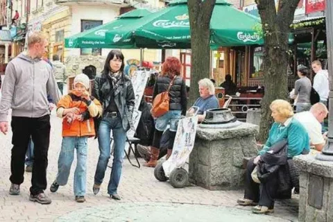 Krupówki przestały być złotą żyłą dla „ulicznych" biznesmenów