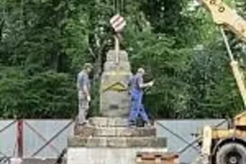 Pomnik Grunwaldzki przeniesiony