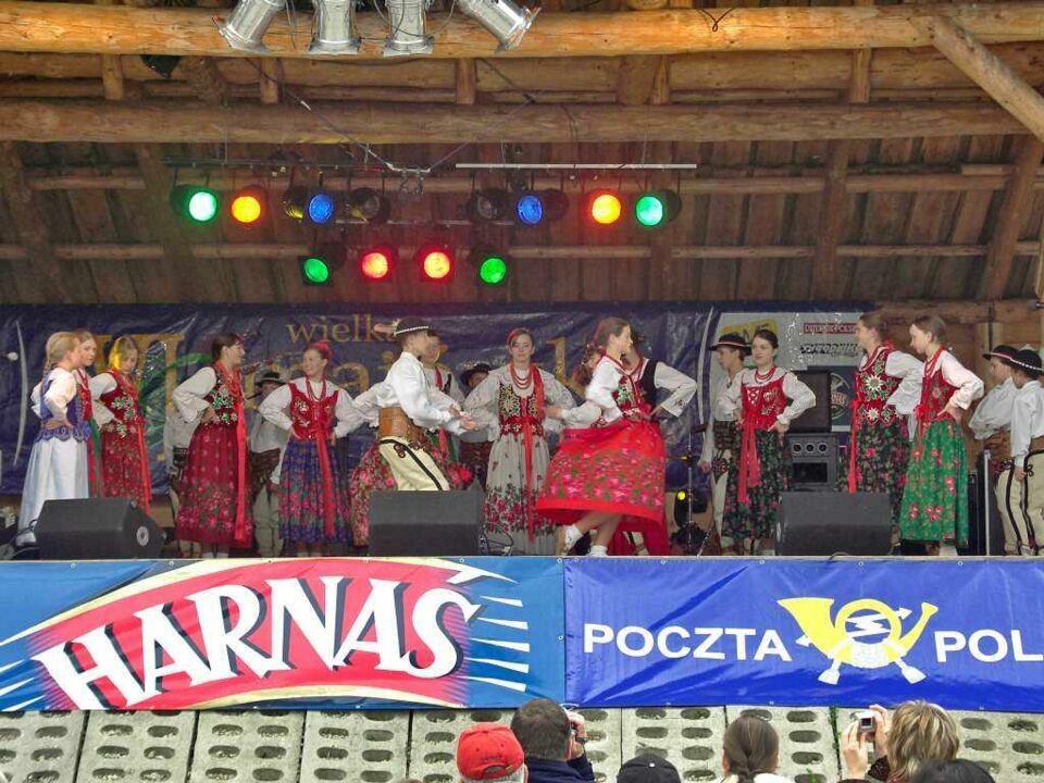 Występ zespołu regionalnego „Mali Hyrni” z Nowego Targu