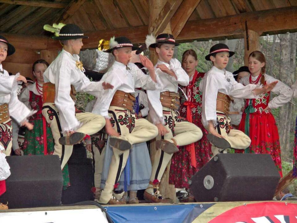 Występ zespołu regionalnego „Mali Hyrni” z Nowego Targu