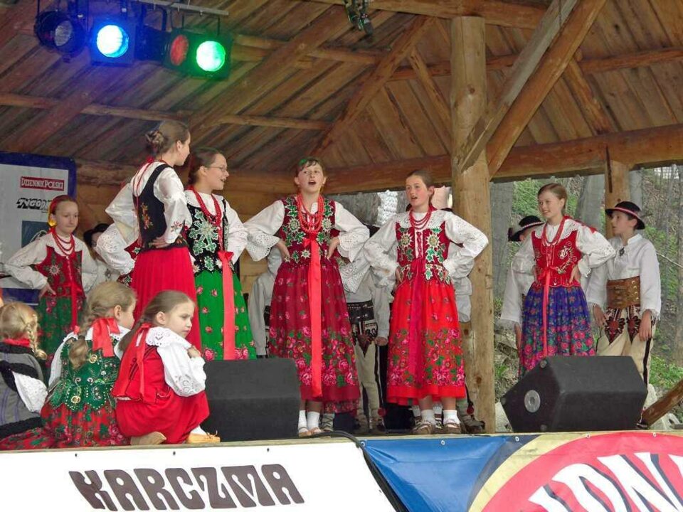Występ zespołu regionalnego „Mali Hyrni” z Nowego Targu