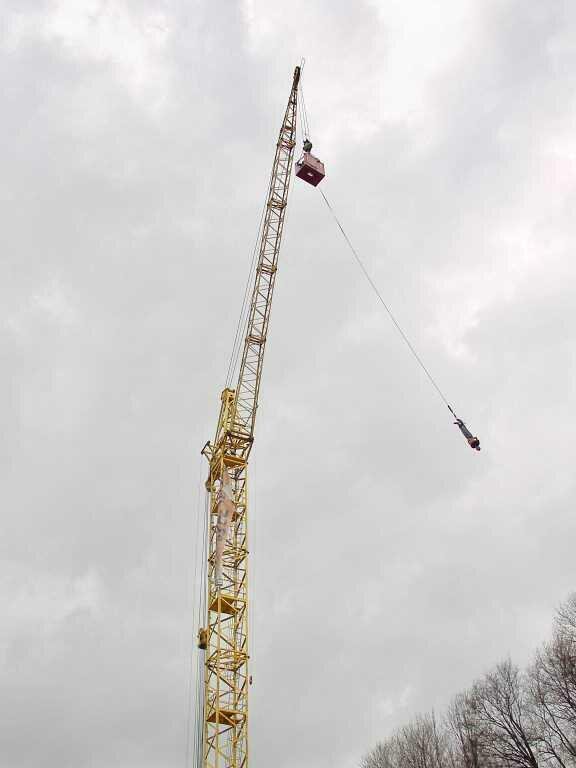 Niektórzy uczestnicy majówki skakali na Bungy...