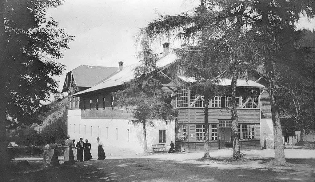 Szkoła Domowej Pracy Kobiet w Kuźnicach (fot. arch. Muzeum Tatrzańskiego)
