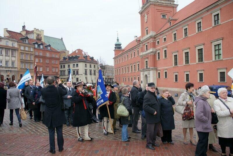 Warszawa - 15 04 2010 - pożegnanie prezydenta RP_4