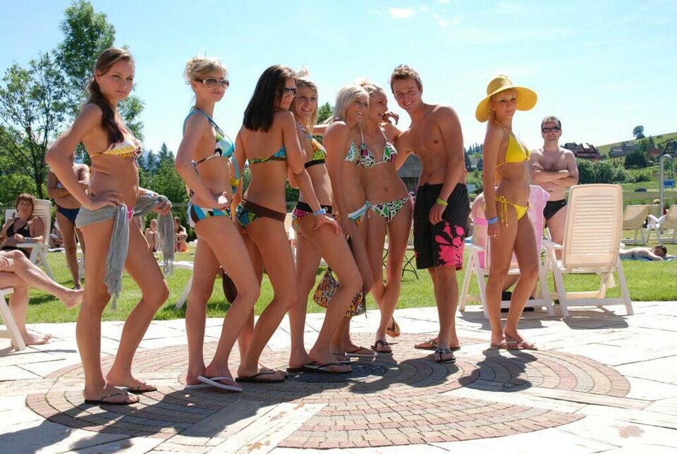 Pokaz mody bikini!_37