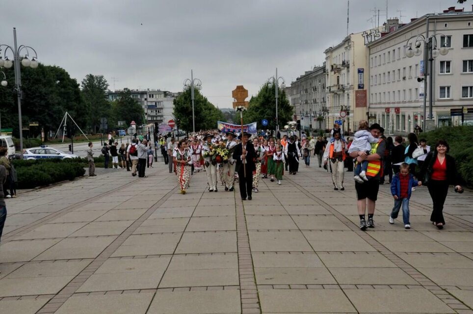 XXIX Pielgrzymka - wejście do Częstochowy_8