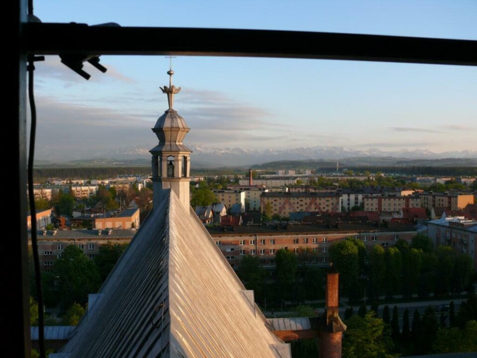 Widok z wieży kościoła NSPJ w Nowym Targu _3