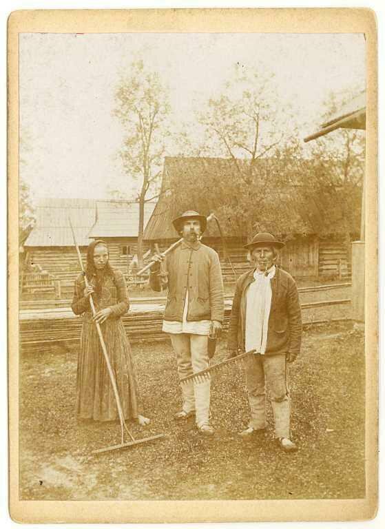 Wyjście w pole - Zakopane 1895 r. (fot. arch. Muzeum Tatrzańskiego).