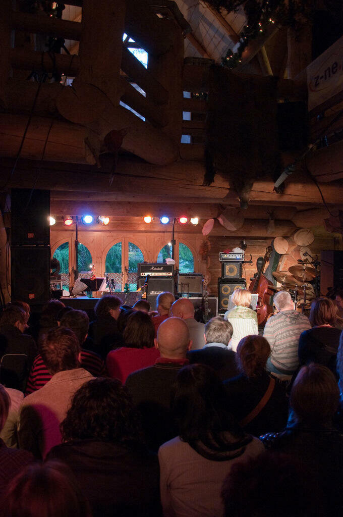 Nigel Kennedy i muzyka z płyty p.t. SHHH!_1