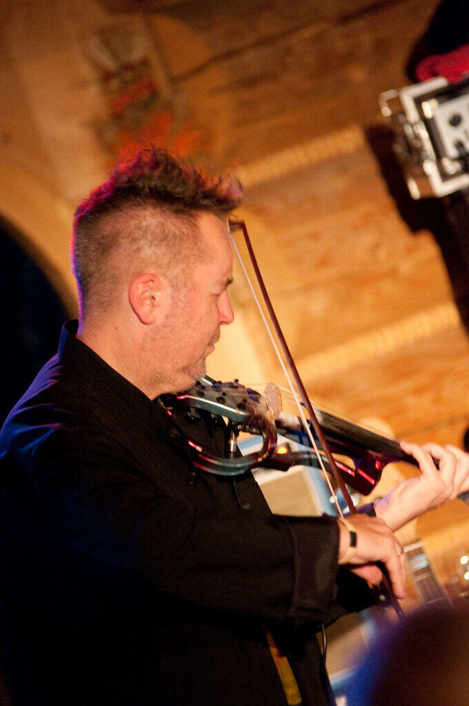 Nigel Kennedy i muzyka z płyty p.t. SHHH!_16