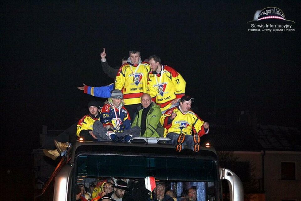 Festa kibiców po zwycięstwie Wojasa Podhale_46