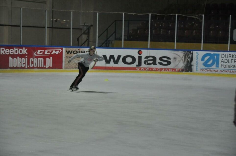 Żeńska sekcja hokeja podczas treningu_21