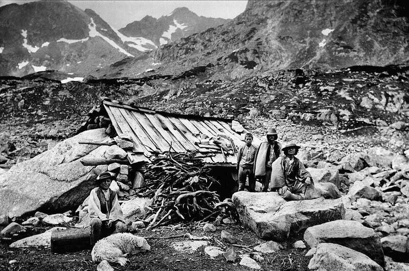 Zaproszenie na wystawę "Tatry i Podhale w fotografii Walerego Eljasza Radzikowskiego"