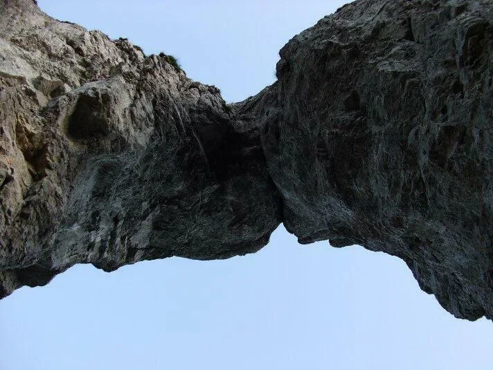 Okno v prirodnej rezervacii Ohniste