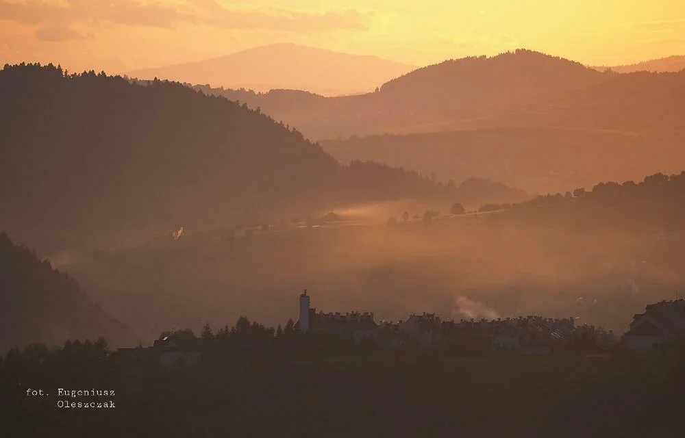 Szczawnica w świetle zachodzącego słońca.