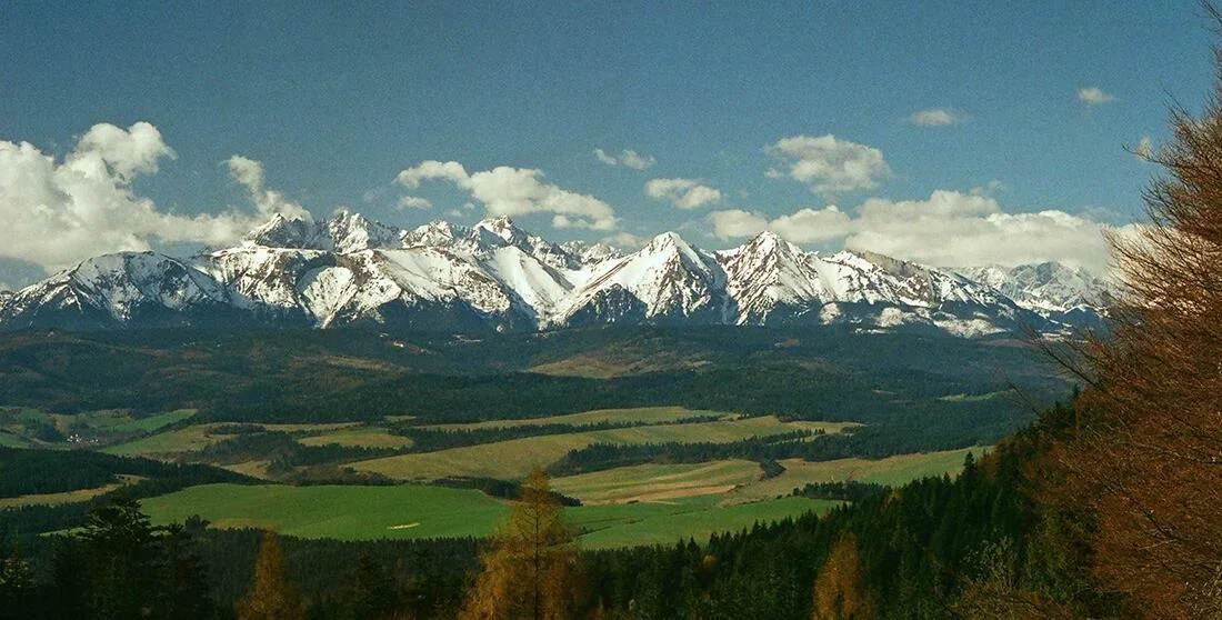 Tatry z Przełęczy Szopka w Pieninach