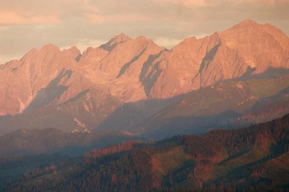 Tatry w zachodzącym słońcu
