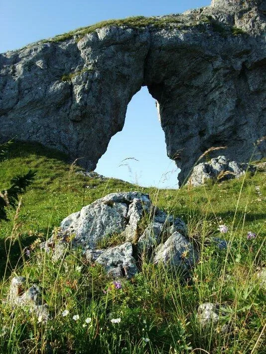 Okno v prirodnej rezervacii Ohniste