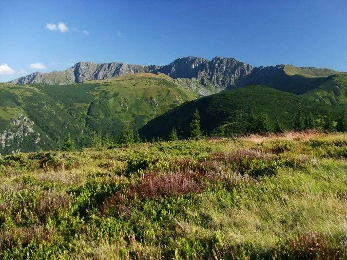 Stiavnica Dumbier Krupova hola ponad Ludarovu holu a Prasivu z Tanecnice