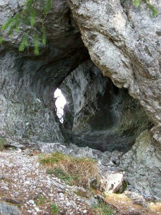 V skalnom rade za Poludnicou