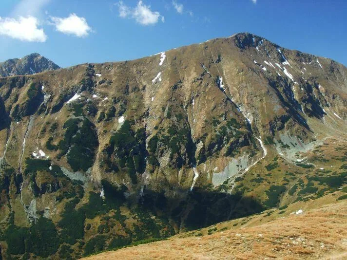 Kobyla Bystra do Kamenistej doliny vzadu Zadna kopa_Nizna Bystra