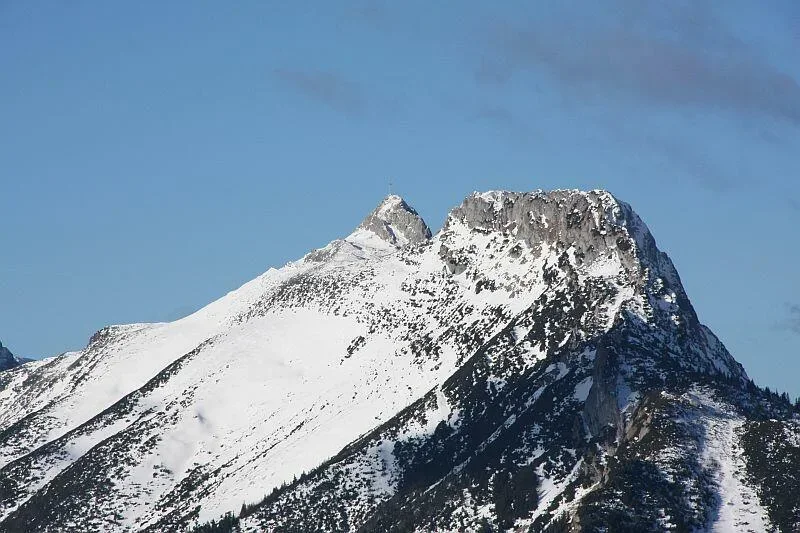 Giewont z Przełeczy między Kopami