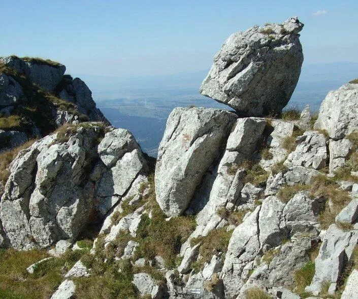 kyvavec_viklan_rocking stone