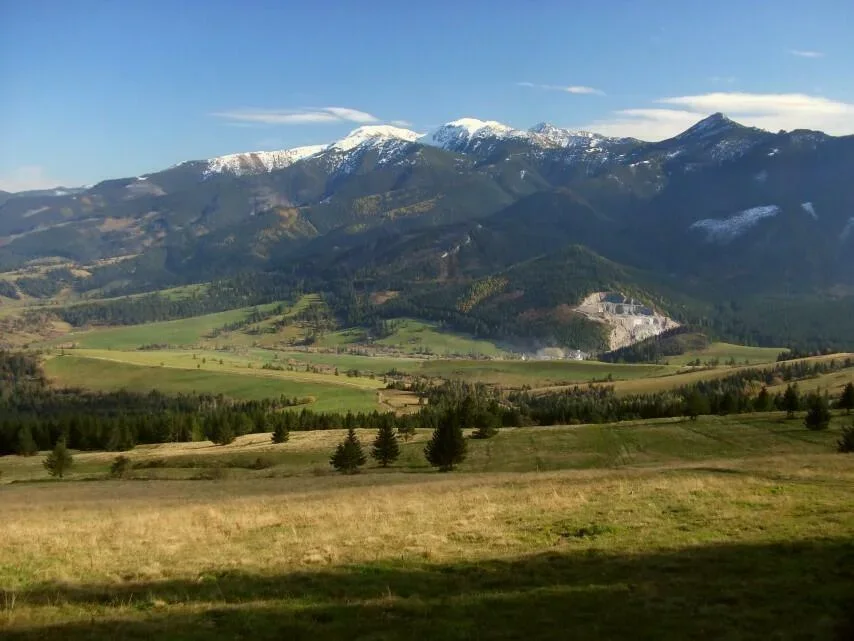 Zapadne Tatry Podtatranska brazda spod Priekovej