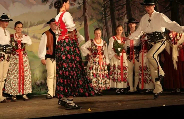OPERA GÓRALSKA „NASKI ŚWIAT”