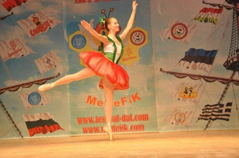 IX Międzynarodowy Festiwal Pieśni i Tańca "INTERNATIONAL SHOW-2012"