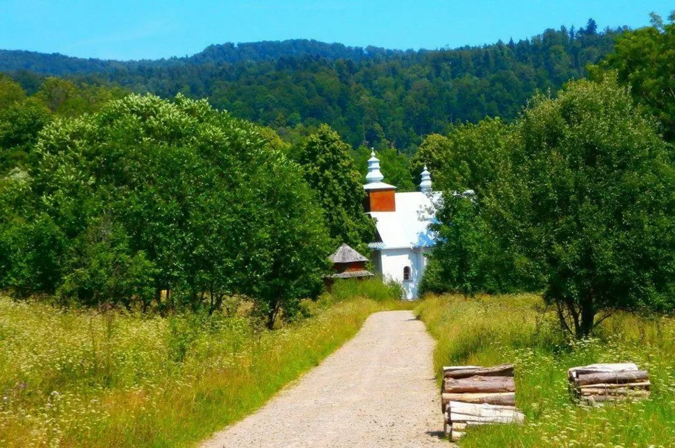 WIECZÓR CZWARTKOWY W MUZEUM TATRZAŃSKIM: TATRY I BIESZCZADY – DUMKA NA DWA SERCA