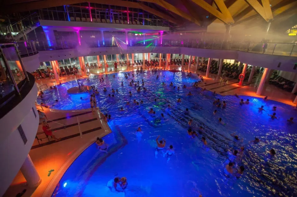 Urodzinowa Noc Basenów na 7. urodziny Term BUKOVINA