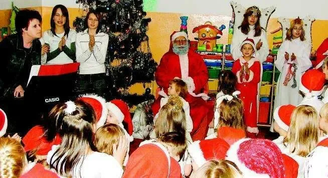 Święty Mikołaj przyniósł prezenty, radość i uśmiech