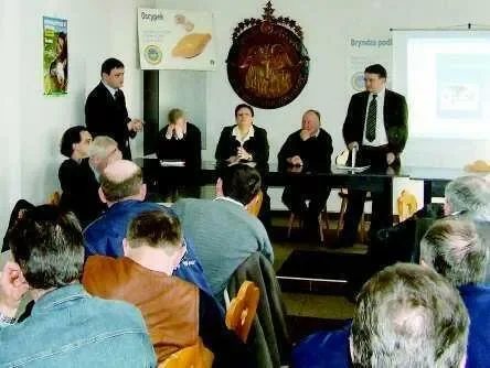 Dodali bacom papierków