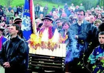 Pamiętali o konstytucji i spalonej rodzinie