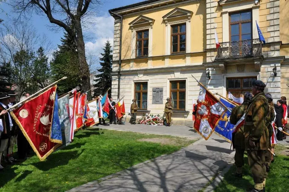 Przysięgam na wierność Konstytucji…