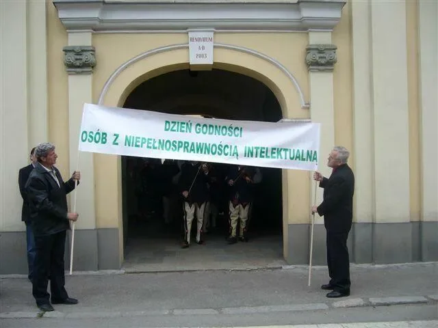 Otwórzmy przed nimi życie