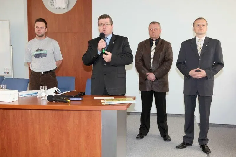 Przeciw narkotykom i przemocy w szkole