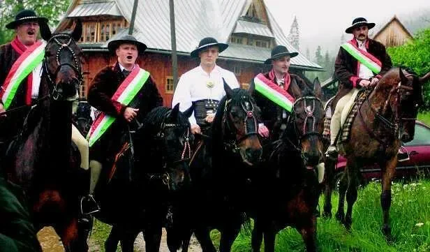 Michał Żebrowski w końcu się ożenił. Aktor miał góralski ślub w Tatrach